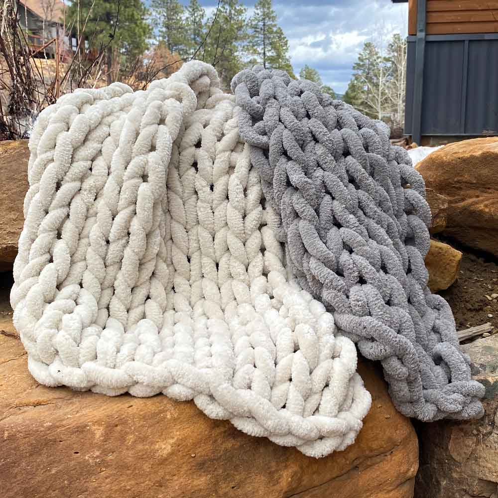 INFINITE CHUNKY KNIT BLANKET | MINKY | CUDDLE - MIST