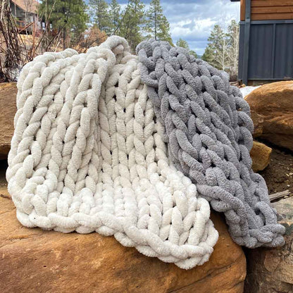 INFINITE CHUNKY KNIT BLANKET | MINKY | CUDDLE - MIST